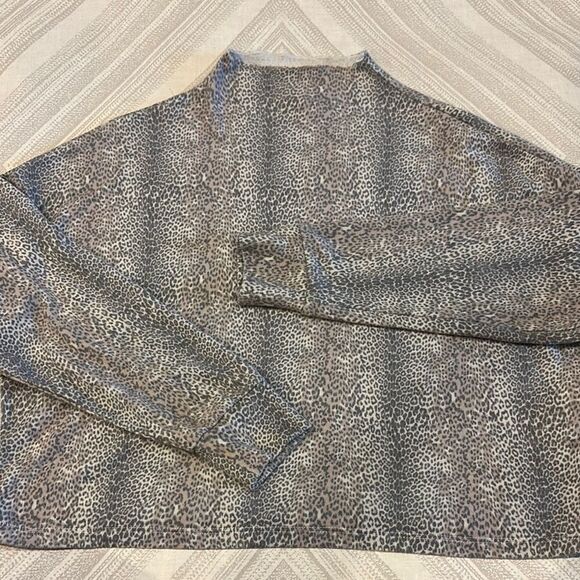 Chaser Women’s Leopard Print Mock Turtleneck Long Sleeve Shirt - Size S - Picture 1 of 8